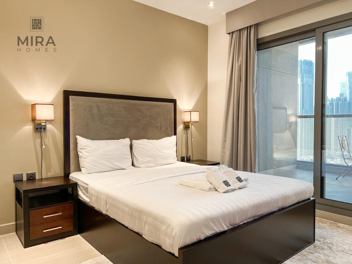 Mira Holiday Homes - Lovely Studio With Burj Khalifa View Дубай Екстер'єр фото