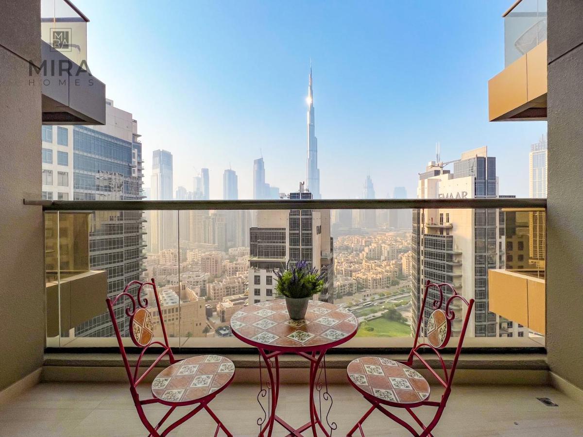Mira Holiday Homes - Lovely Studio With Burj Khalifa View Дубай Екстер'єр фото