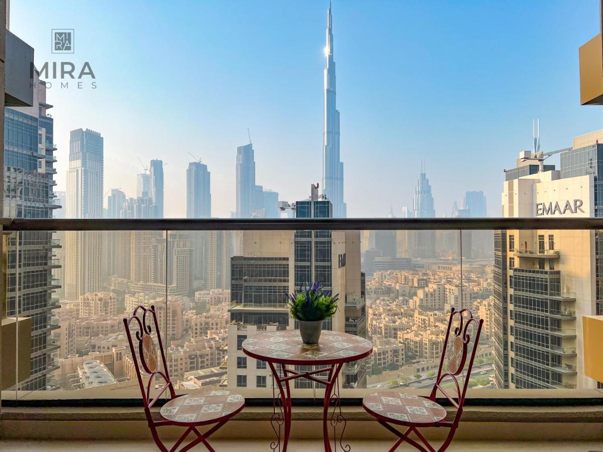 Mira Holiday Homes - Lovely Studio With Burj Khalifa View Дубай Екстер'єр фото