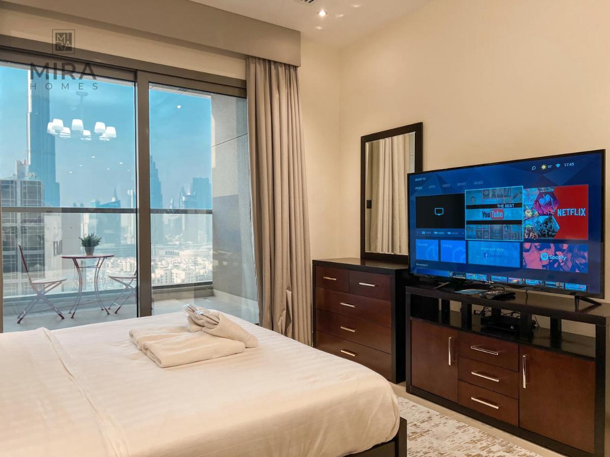 Mira Holiday Homes - Lovely Studio With Burj Khalifa View Дубай Екстер'єр фото
